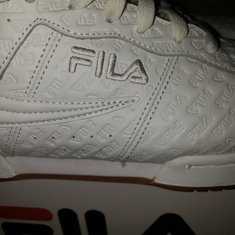 Men's Original White Small Logo Fila Sneaker - Picture 5 of 7
